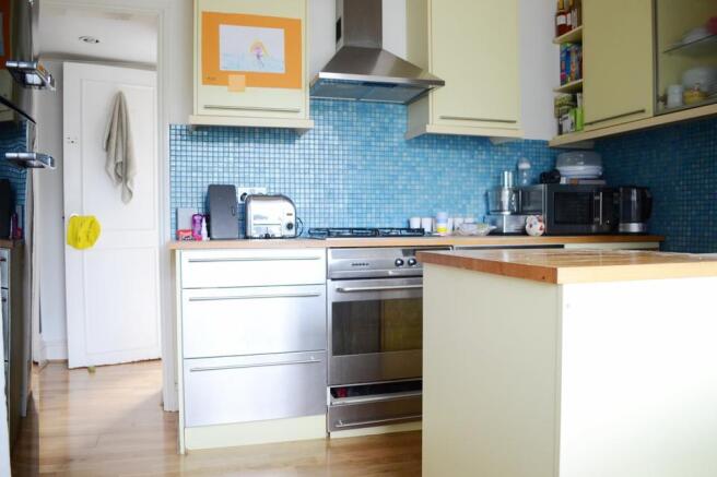 Kitchen (View 2)