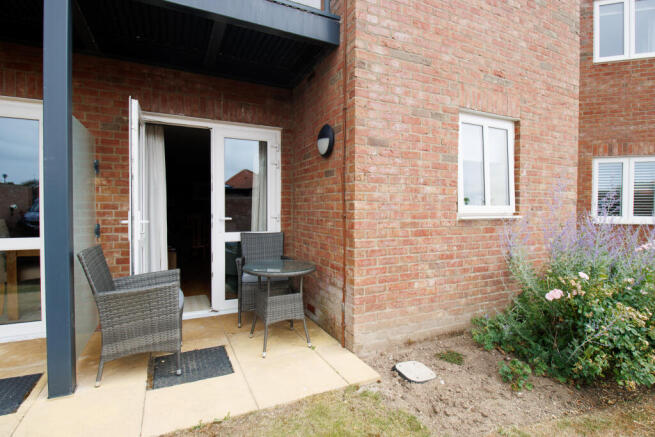 1 bed Ground Flat for sale Image 12