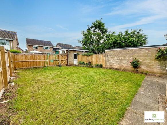 3 bed Link Detached House for sale Image 4
