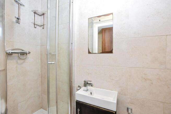 En-suite (2)