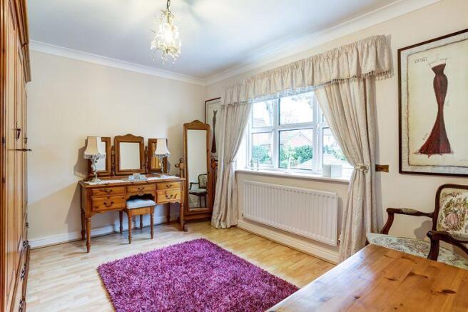 BEDROOM 2