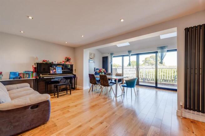 15HillcoteClose(Interior)-2.jpg