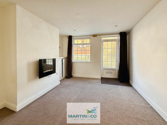 5c9d5425--4B4C-9F...