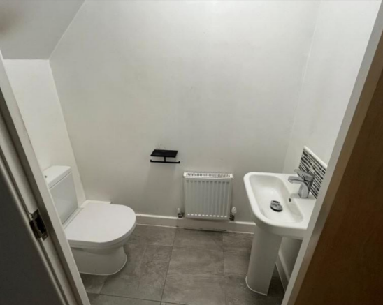 4 bed Detached for sale Image 5