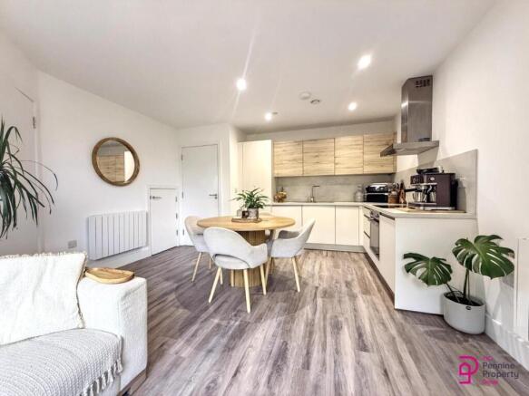 2 bed Town House to rent Image 5