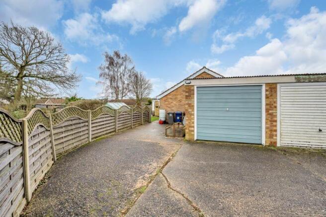 Garage & Parking