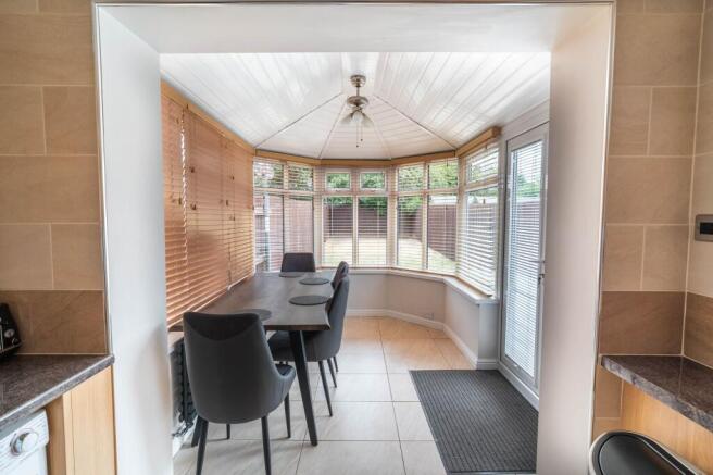 3 bed Semi-Detached for sale Image 12