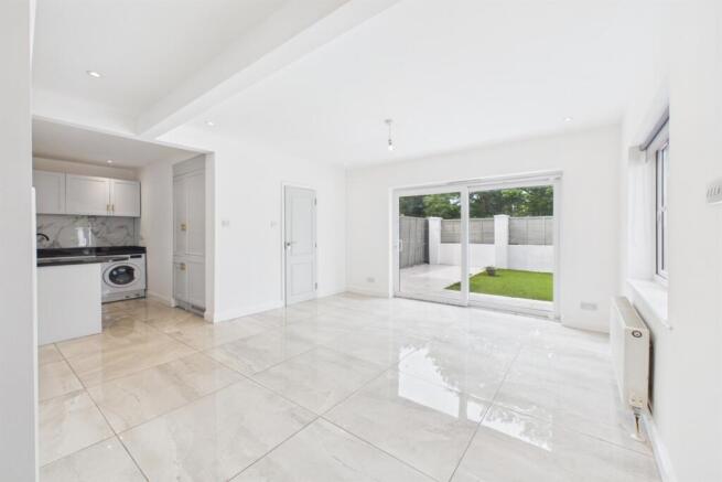 Dining Room/ Kitchen