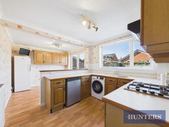 4 bed Semi-Detached for sale Image 6
