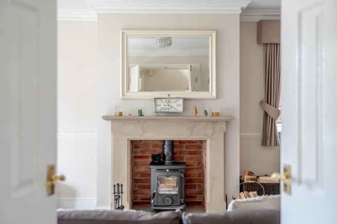 4 bed Detached for sale Image 7