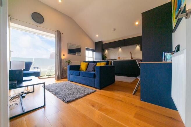 Award-winning Media team on EVERY Listing_8