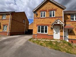 33, Thorn Royd Drive, Bradford BD4 0NR