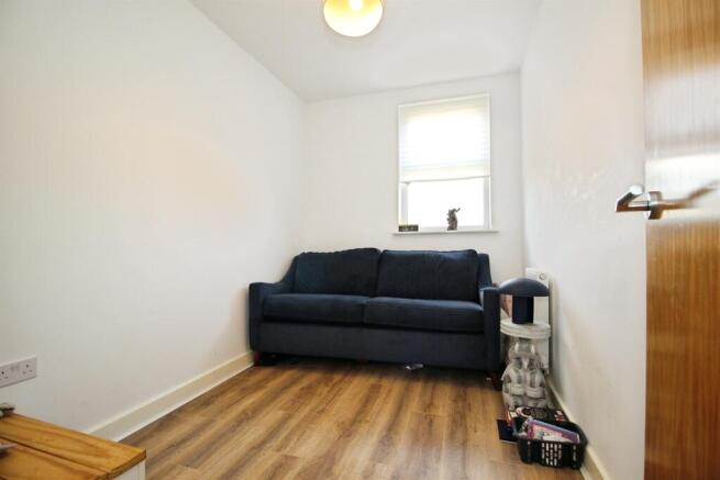 4 bed End of Terrace for sale Image 8