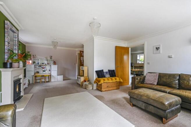 Garden Close, Woodchurch, Ashford, Kent, TN26 photo 4