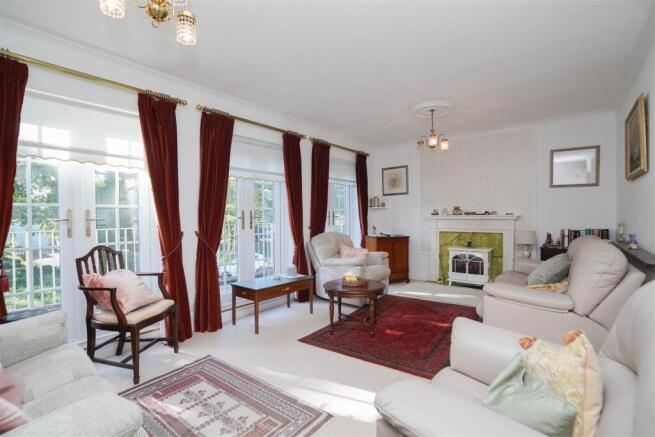 5 Wootton Court-9.jpg
