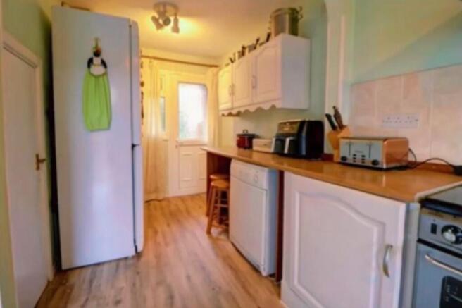 3 bed Terraced for sale Image 9