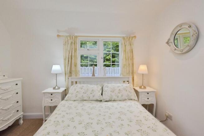 Woburn Lane, Aspley Guise, Milton Keynes photo 4