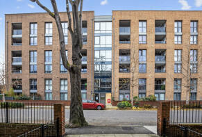Flat 38, Chamberlain Court, Silwood Street, London SE16 2AZ