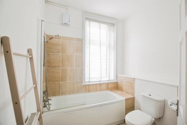 3 bed Terraced for sale Image 7