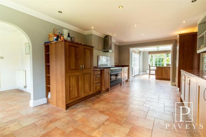 OPEN PLAN KITCHEN DINER