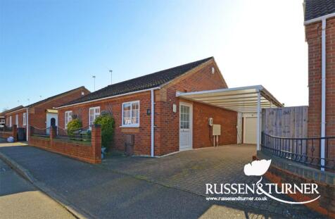 Beautifully presented Bungalow off Wootton Road