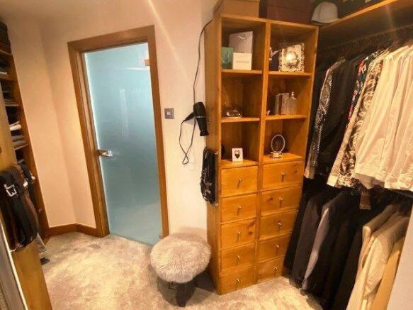 DRESSING AREA