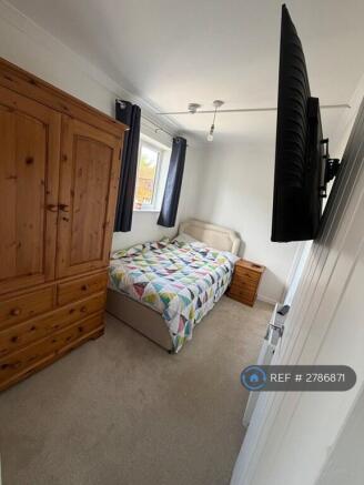 Large Wardrobe & Drawers