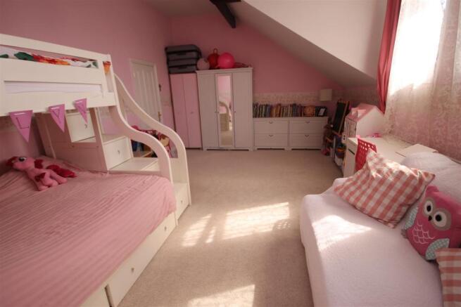 bed 3 (2).JPG