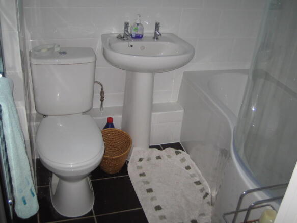 FITTED BATHROOM