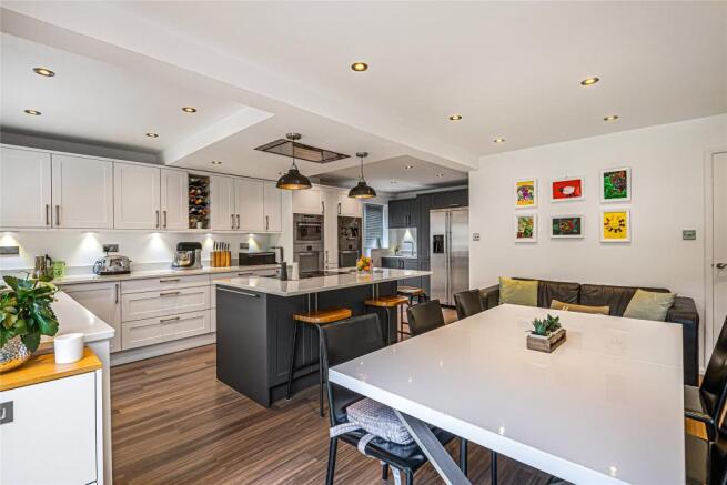 Kitchen/Breakfast Rm