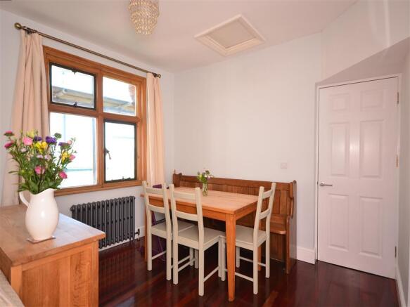 Lounge / Dining Room