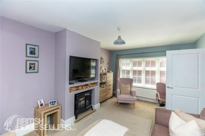 4 bed Detached for sale Image 4