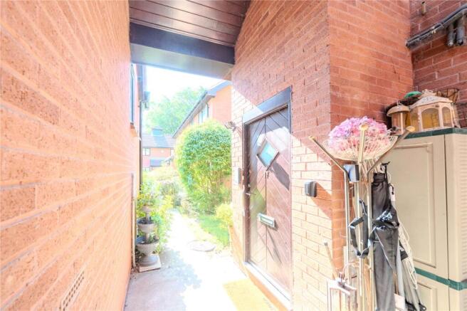 2 bed Apartment for sale Image 9