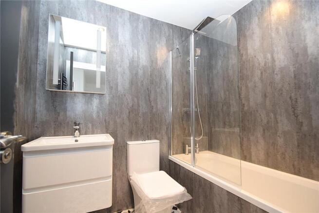 2 bed Maisonette to rent Image 8