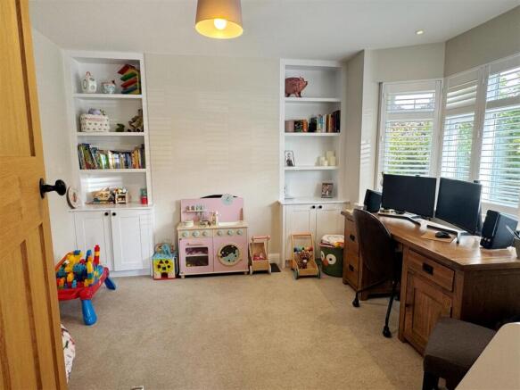 Fam Room - Study 1.JPG
