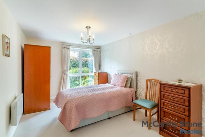2 bed Apartment for sale Image 4