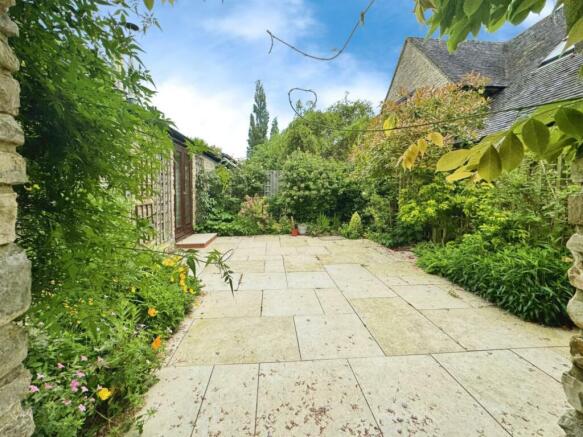 45748b8c-Courtyard 20a.jpg