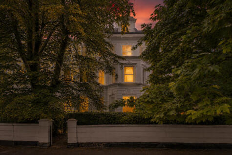 Rosslyn Hill, London, NW3