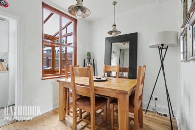 3 bed Semi-Detached for sale Image 9