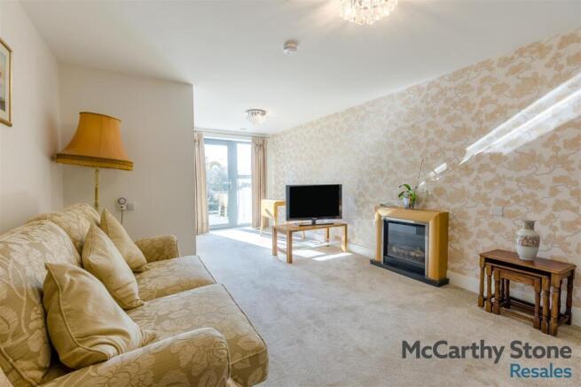 8682568-interior03.jpg