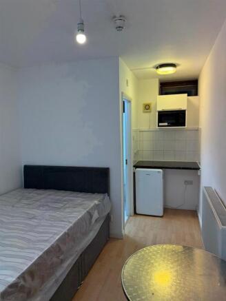 Photo of Room 207 Langtry.jpg