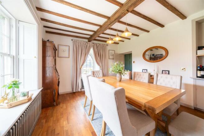 Dining room.jpg