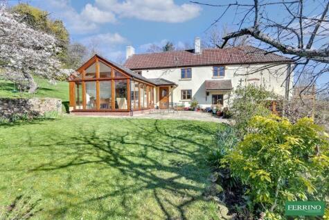 Nottswood Hill, Longhope, Gloucestershire. GL17 0AN