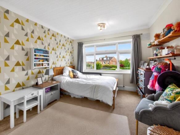 3 bed House for sale Image 12