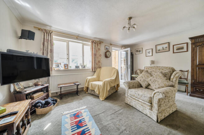 1330410-4-68835c6...