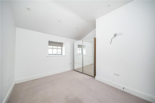3 bed House to rent Image 10