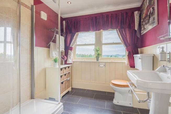 Master ensuite