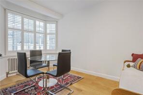 Flat 10, Queen Court, Queen Square, London WC1N 3BA