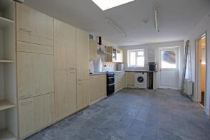 561, Becontree Avenue, Dagenham RM8 3JR