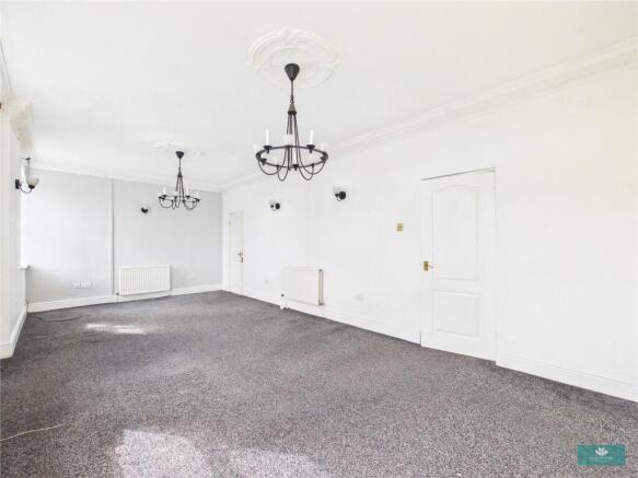2 bed Apartment for sale Image 8